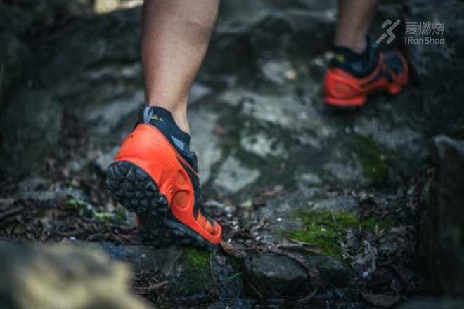 在路边走着走着，突然就想跑越野了