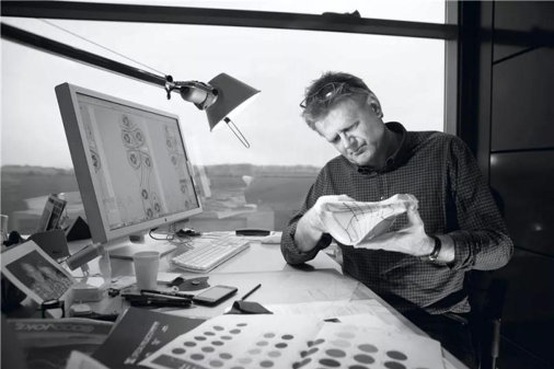 在路边走着走着，突然就想跑越野了