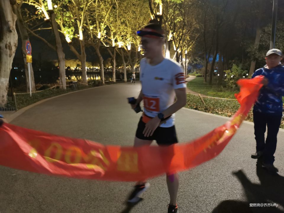 谁给了我爸比勇气让他再次站到百公里越野跑起点