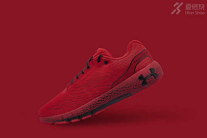 跑鞋 | 独自奔跑 UA HOVR MACHINA