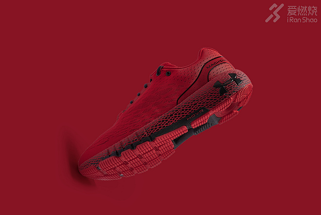 跑鞋 | 独自奔跑 UA HOVR MACHINA