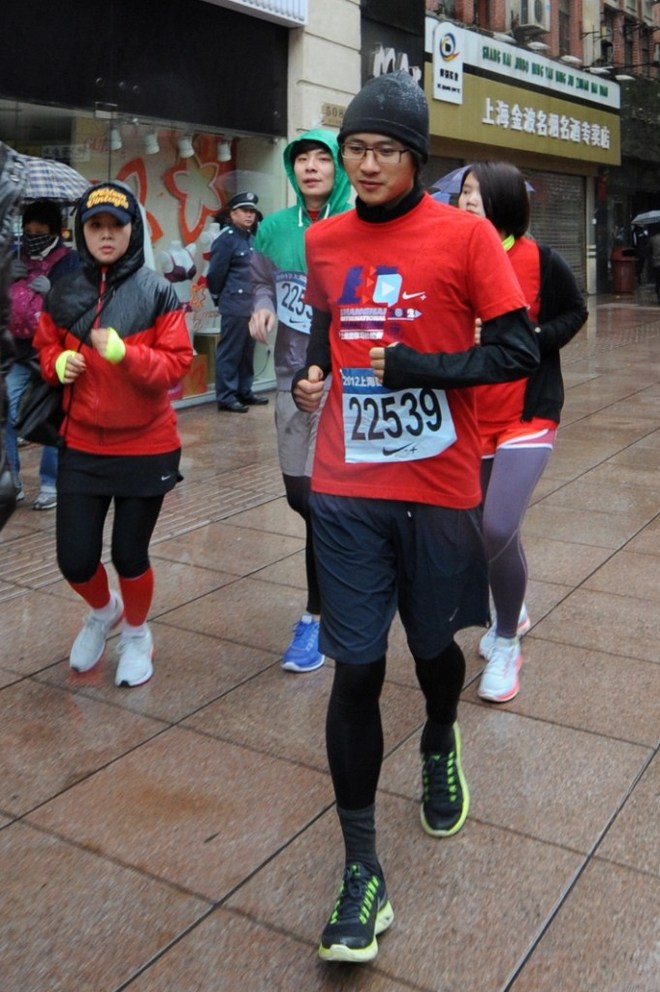 New Balance 胜诉“N”字商标 安踏氢跑2.0发售 | 跑圈十件事