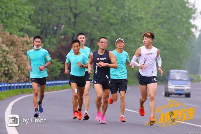 梁晶挑战环巢湖百英里 伦敦马拉松冠军万吉鲁被禁赛 | 跑圈十件事