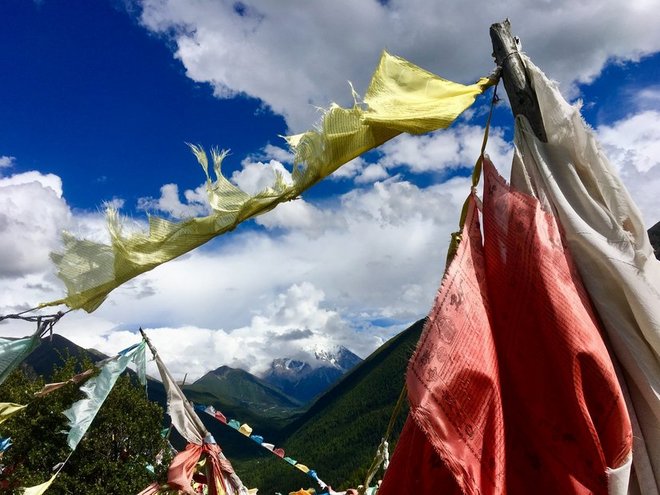 “八美胜境 . 别致雅拉”——记顶石100超级越野大师赛60KM！