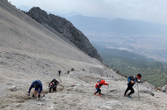 “一上一下战玉龙”—— 2019年5月玉龙雪山挑战赛33KM！