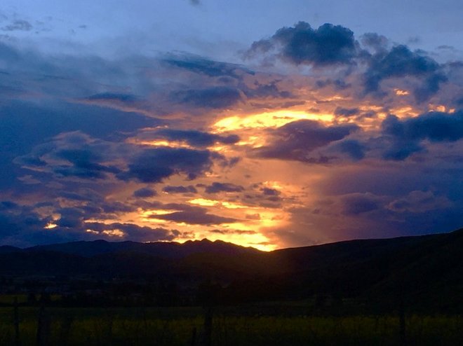 “八美胜境 . 别致雅拉”——记顶石100超级越野大师赛60KM！