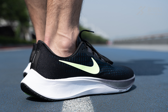 Nike Pegasus 37变得狠像Next%？