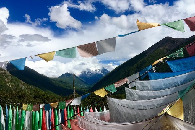 “八美胜境 . 别致雅拉”——记顶石100超级越野大师赛60KM！