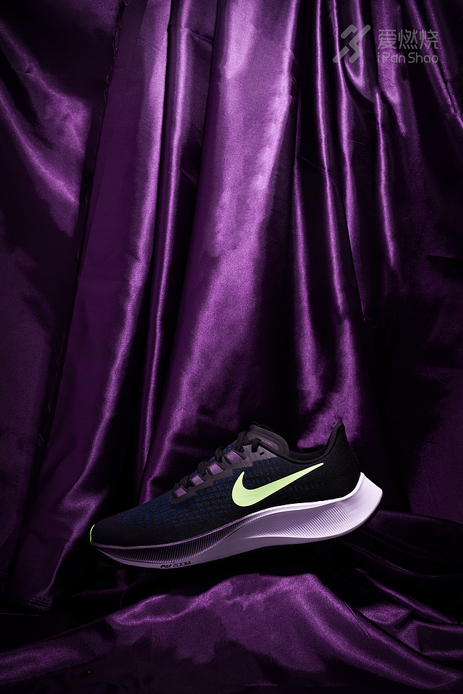 Nike Pegasus 37变得狠像Next%？