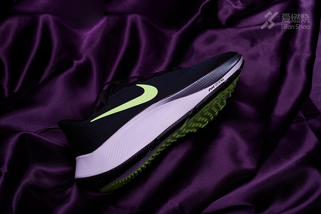 Nike Pegasus 37变得狠像Next%？