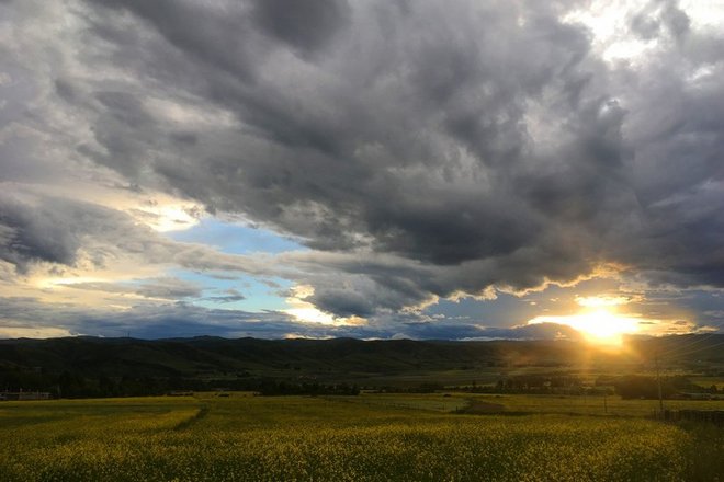 “八美胜境 . 别致雅拉”——记顶石100超级越野大师赛60KM！