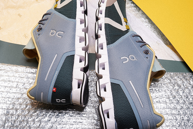 开箱 | 跑鞋“后浪”的都市型格 On昂跑 Cloud70|30休闲跑鞋