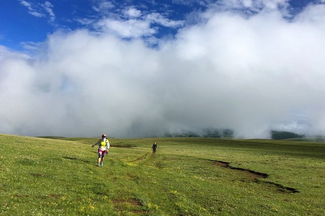 “八美胜境 . 别致雅拉”——记顶石100超级越野大师赛60KM！
