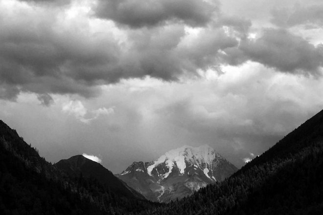 “八美胜境 . 别致雅拉”——记顶石100超级越野大师赛60KM！