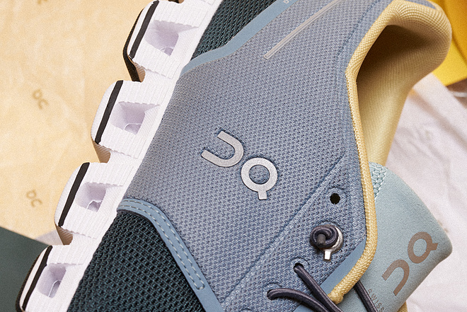 开箱 | 跑鞋“后浪”的都市型格 On昂跑 Cloud70|30休闲跑鞋