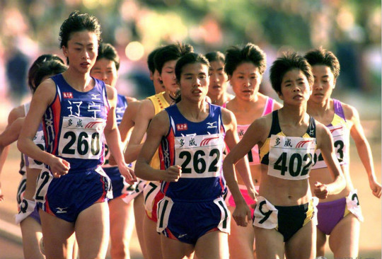 据说运动员都没头脑