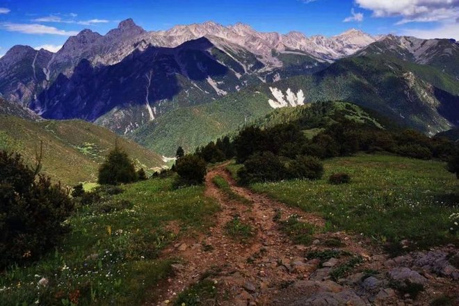 “八美胜境 . 别致雅拉”——记顶石100超级越野大师赛60KM！