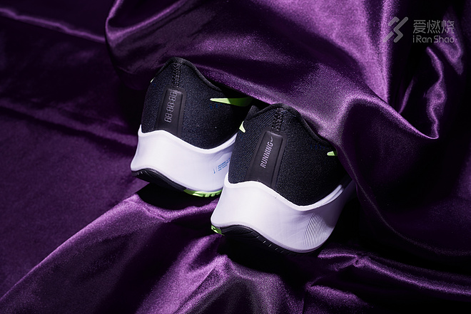 Nike Pegasus 37变得狠像Next%？