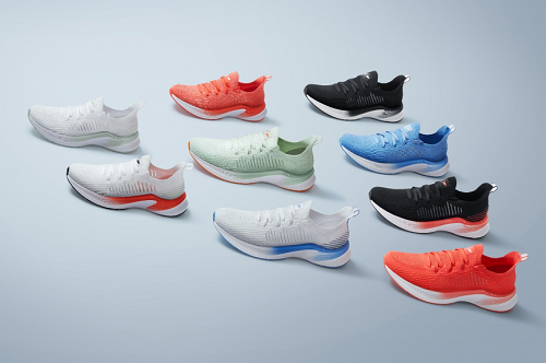 世卫组织发布聚集性赛事办赛指南 多地教育局叫停学生戴口罩跑步 | 跑圈十件事