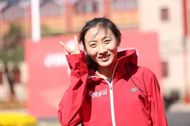 看完直播才发现，还是来场比赛爽