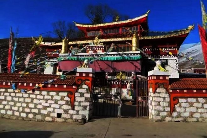 “八美胜境 . 别致雅拉”——记顶石100超级越野大师赛60KM！