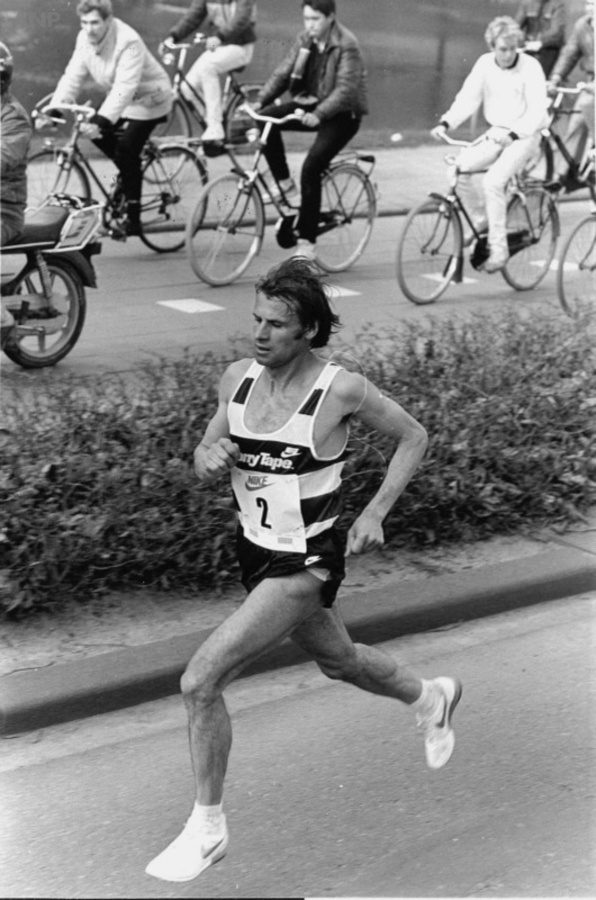 全马208历史第一人 用成绩诠释“传奇”二字