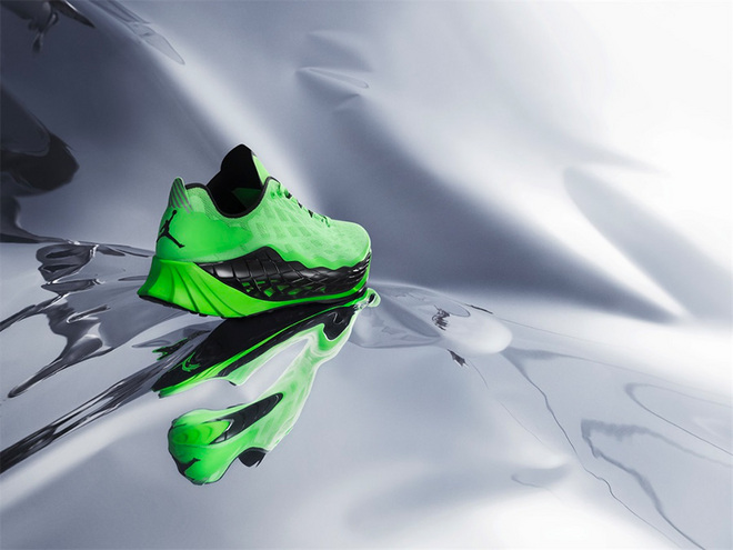 世卫组织发布聚集性赛事办赛指南 多地教育局叫停学生戴口罩跑步 | 跑圈十件事