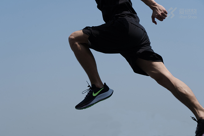 Nike Pegasus 37变得狠像Next%？