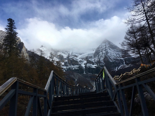 “转山之路 . 寻美之道”——2019年5月飚山越野龙腾亚丁超级转山53KM