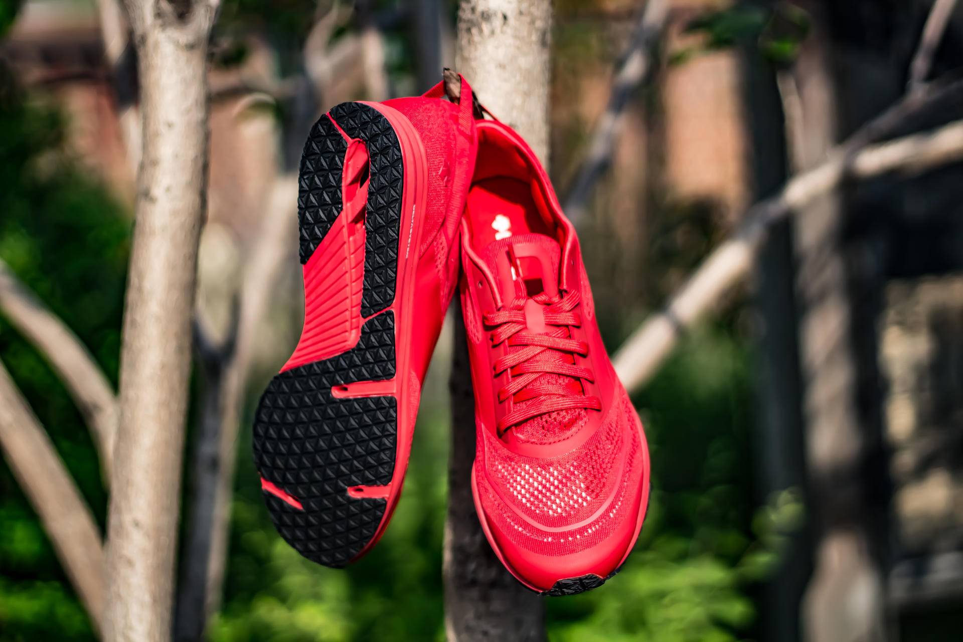 迪桑特DELTA TRI OP高性能专业跑鞋，“外挂级”体验