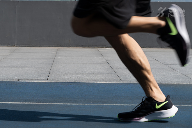 Nike Pegasus 37变得狠像Next%？