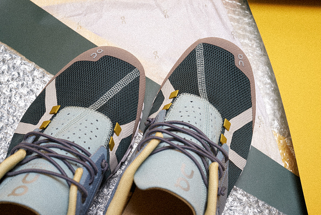 开箱 | 跑鞋“后浪”的都市型格 On昂跑 Cloud70|30休闲跑鞋