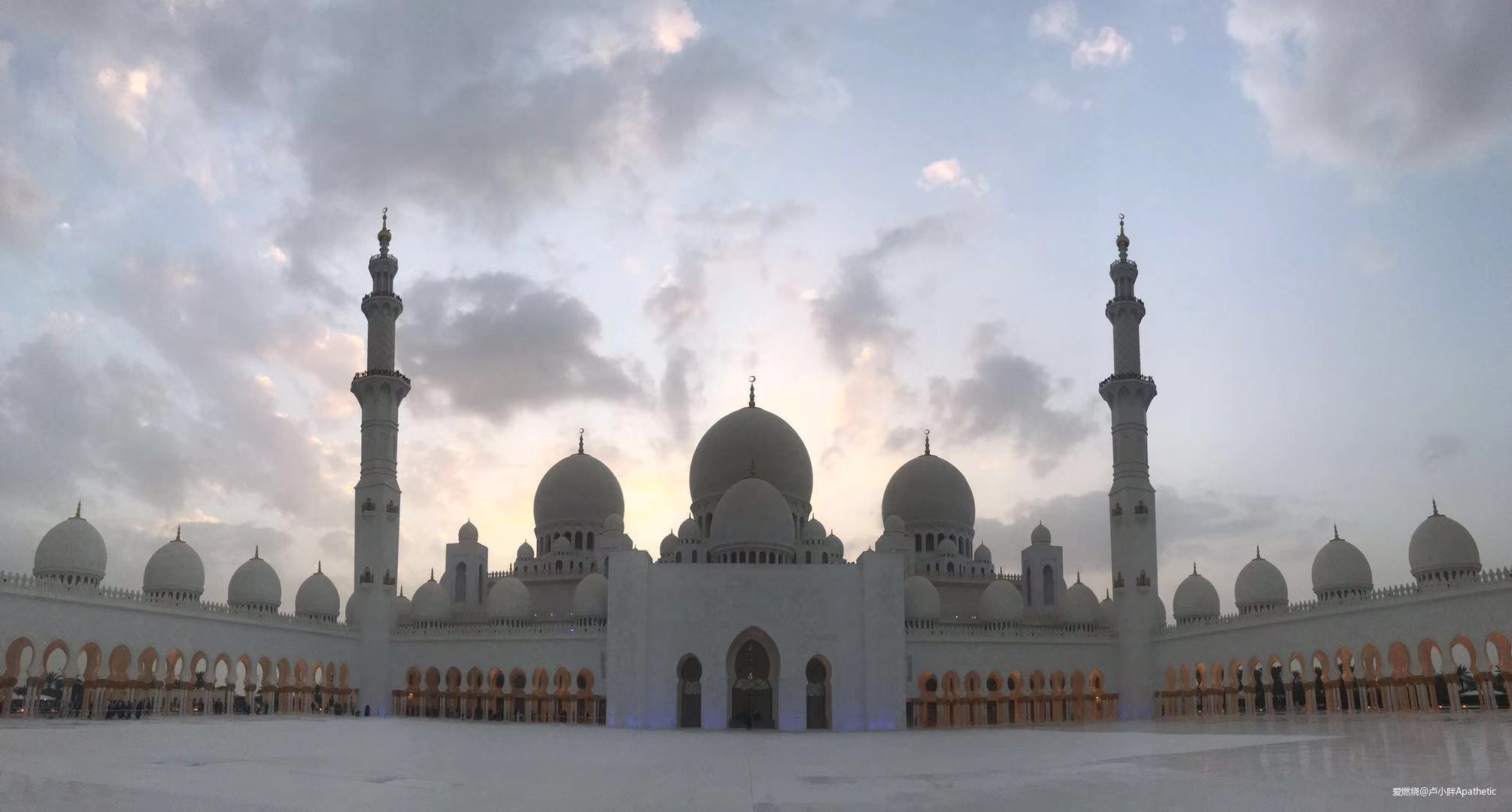 奔跑在土豪国度--记2020渣打迪拜马拉松