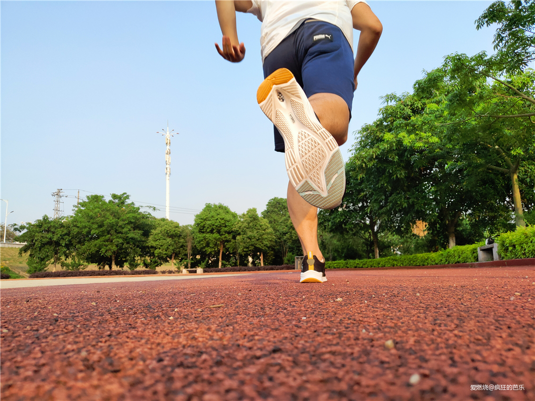 环球的美洲狮|彪马Hybrid Fuego x First Mile环保跑鞋评测