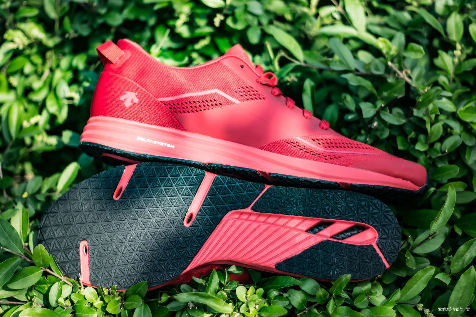 迪桑特DELTA TRI OP高性能专业跑鞋，“外挂级”体验