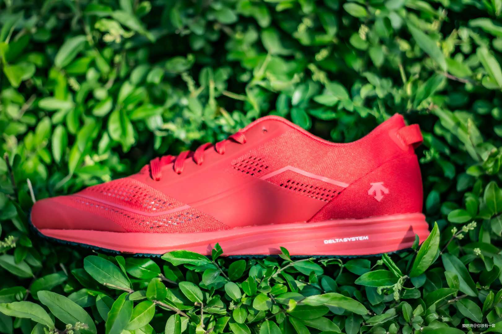 迪桑特DELTA TRI OP高性能专业跑鞋，“外挂级”体验