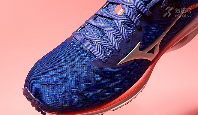 Mizuno Wave Rider  24  | “吃软不吃硬”