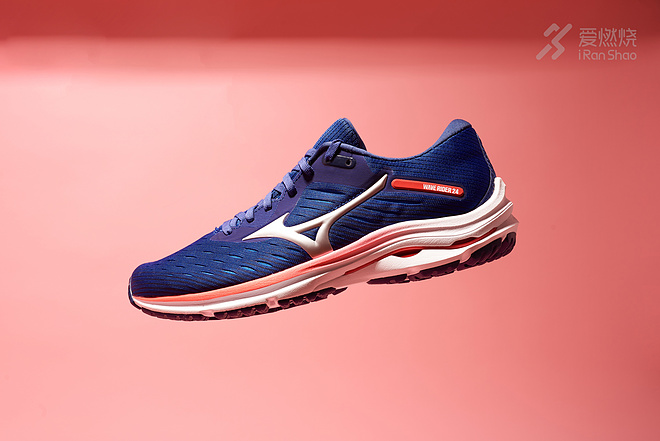 Mizuno Wave Rider  24  | “吃软不吃硬”