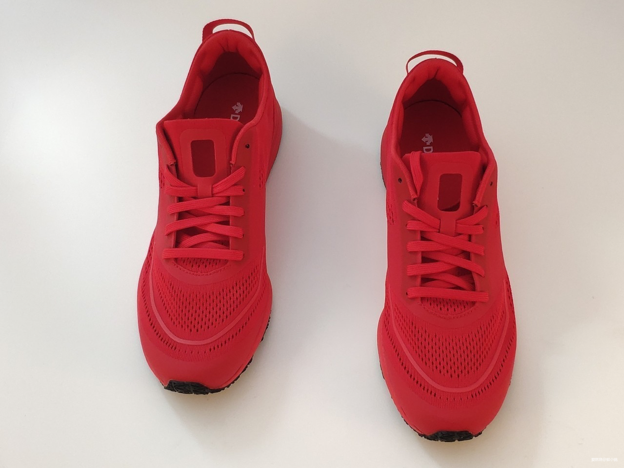 听说你一个跑者为了测评一款鞋子，差点去完成了次铁三？  迪桑特DELTA TRI OP高性能专业跑鞋