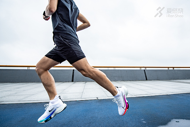 跑鞋 | 新人出道 NIKE AIR ZOOM TEMPO NEXT%