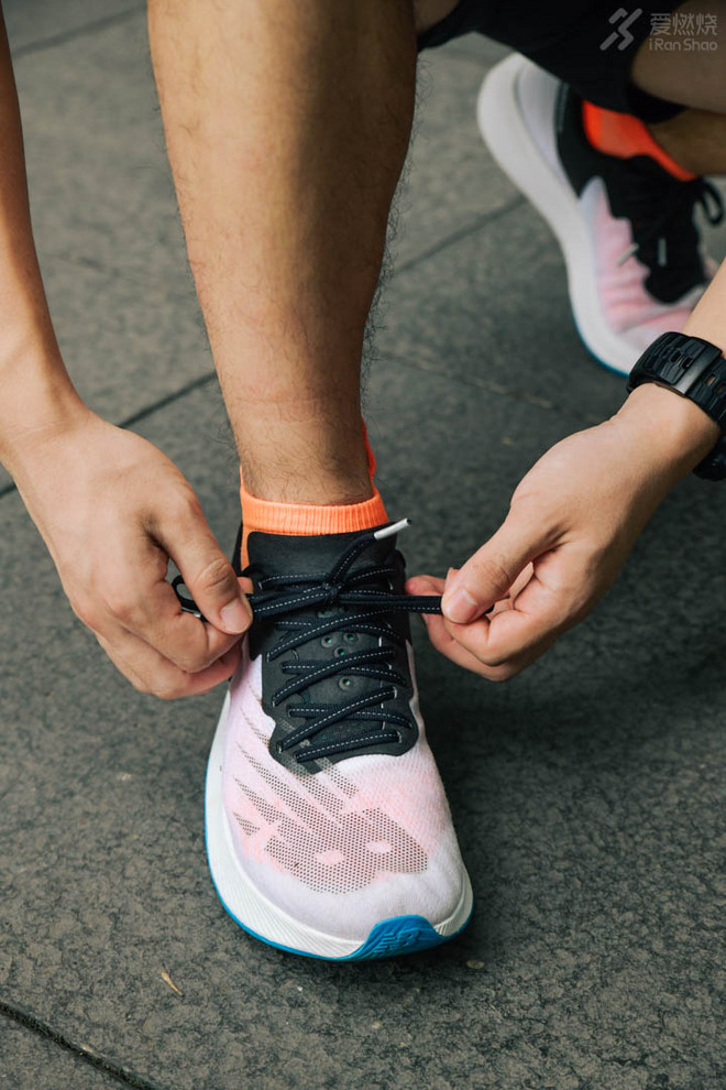 碳板时代｜New Balance FuelCell TC  5280演变出的竞训之道