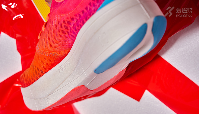 开箱 | 厚底之战 adizero adios Pro