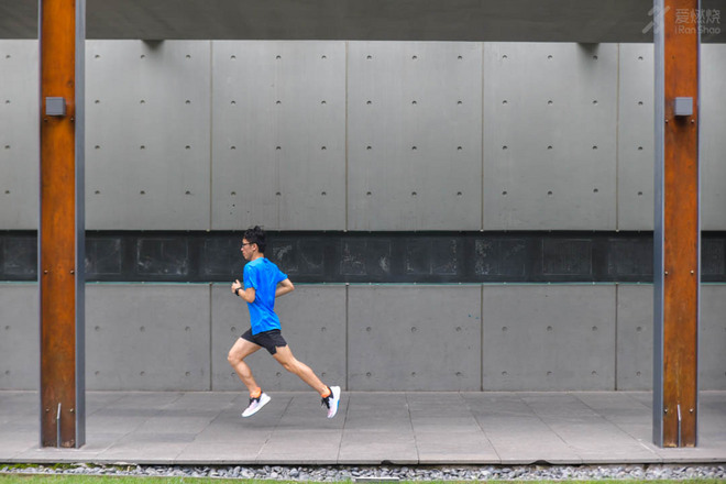 碳板时代｜New Balance FuelCell TC  5280演变出的竞训之道