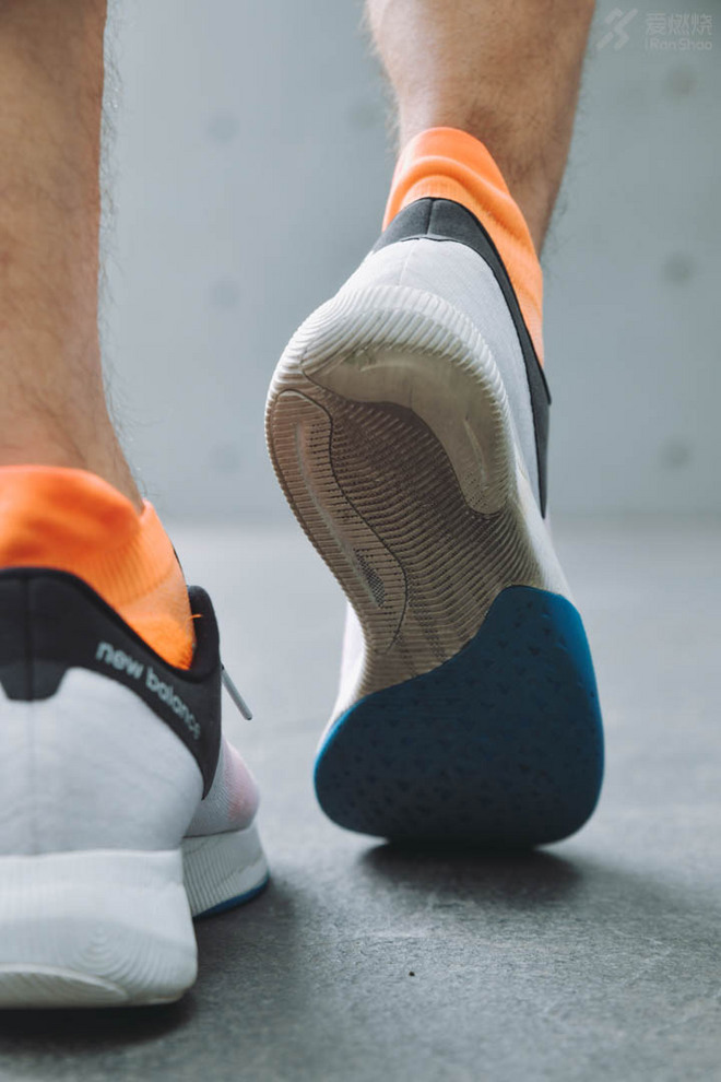 碳板时代｜New Balance FuelCell TC  5280演变出的竞训之道