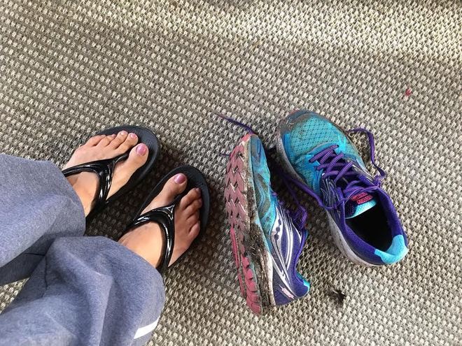 解放双脚  跑者的夏日清凉——拖鞋