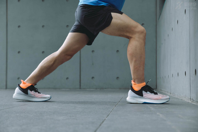 碳板时代｜New Balance FuelCell TC  5280演变出的竞训之道