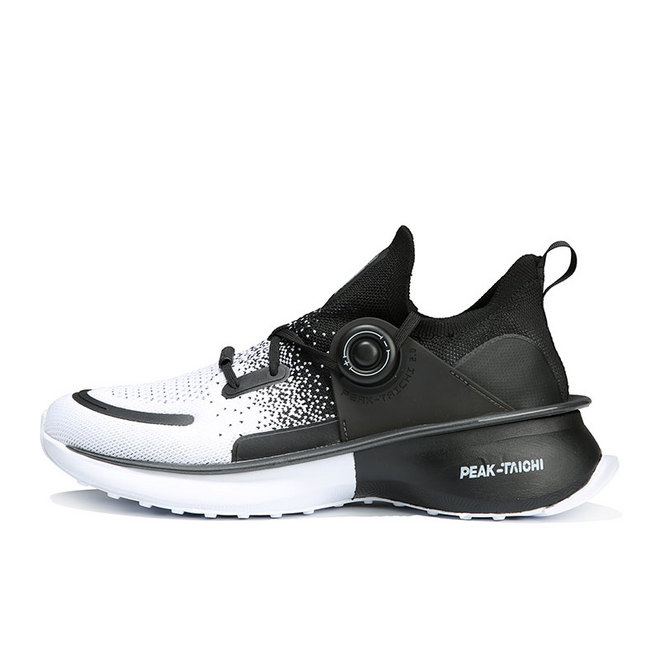 北京低风险地区允许举办500人以下赛事 小将何宇鸿百米创佳绩 | 跑圈十件事