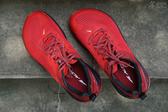 跑鞋｜一挑百里 ALTRA OLYMPUS 4.0