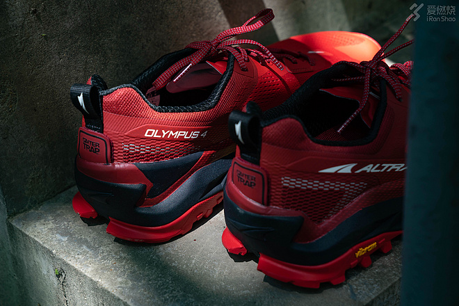 跑鞋｜一挑百里 ALTRA OLYMPUS 4.0
