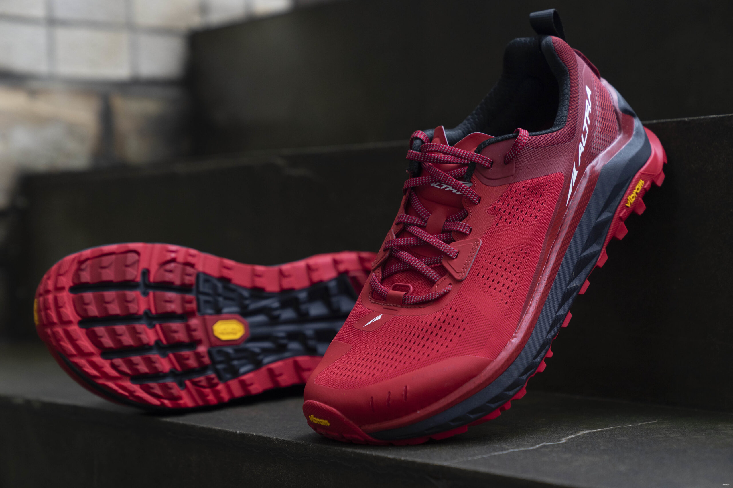 到第四代的Olympus，终于迎来了全新的革命